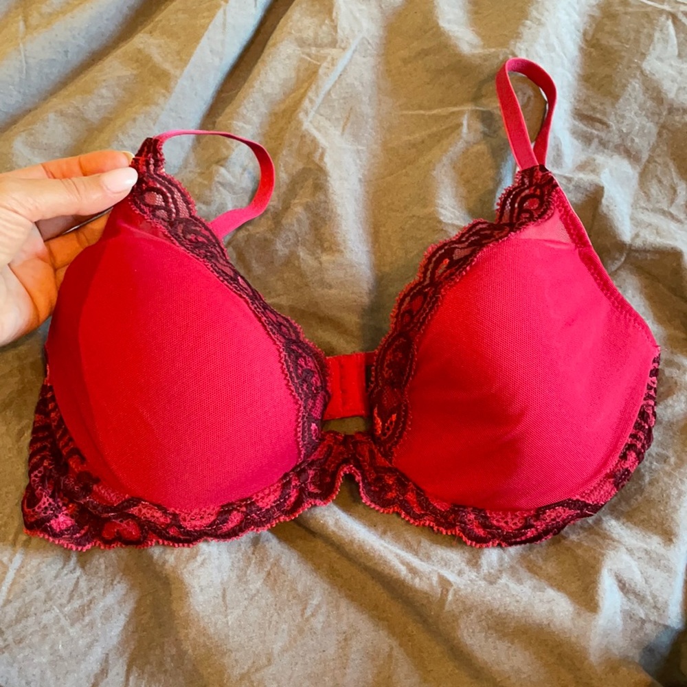 Natori feather bra - never worn